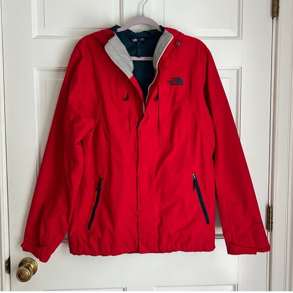 The Northface Red 'Dryvent' Rain Jacket with Hood & 4 Zip Pockets Size Medium - Picture 1 of 8